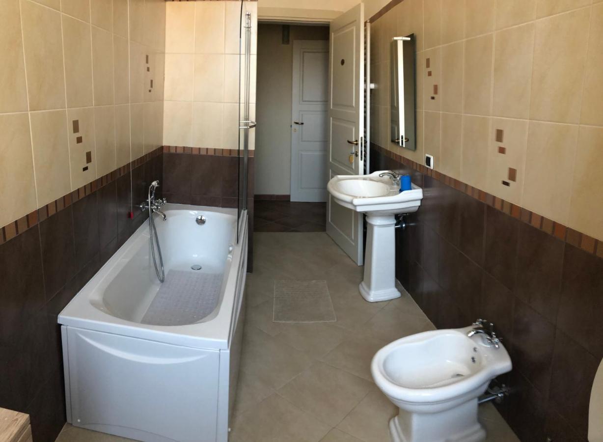 A Casa Di Noemi Panzió LʼAquila Kültér fotó